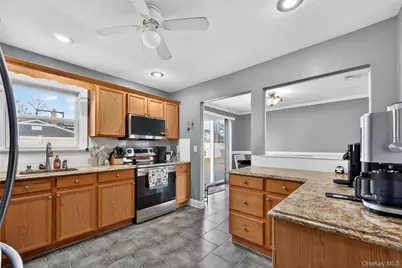 29 Rush Street, Port Jefferson, NY 11776 - Photo 3