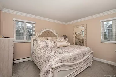 525 Roosevelt Avenue, Massapequa Park, NY 11762 - Photo 13