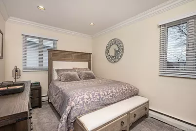 525 Roosevelt Avenue, Massapequa Park, NY 11762 - Photo 15