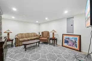 12 Charles St, Bay Shore, NY 11706 - Photo 13