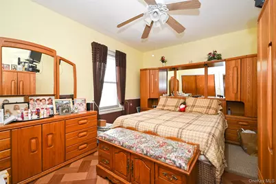 12513 6th Avenue, College Point, NY 11356 - Photo 11