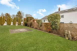 49 Amherst Dr, Massapequa, NY 11758 - Photo 27