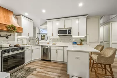 118 Ketcham Avenue, Patchogue, NY 11772 - Photo 7