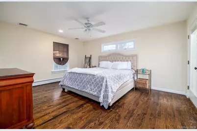 12 Summit Street, Patchogue, NY 11772 - Photo 9