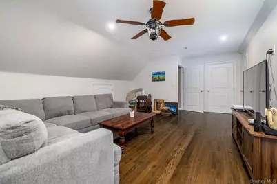 12 Summit Street, Patchogue, NY 11772 - Photo 15