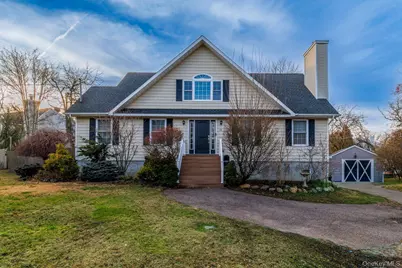 12 Summit Street, Patchogue, NY 11772 - Photo 1