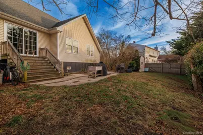 12 Summit Street, Patchogue, NY 11772 - Photo 17
