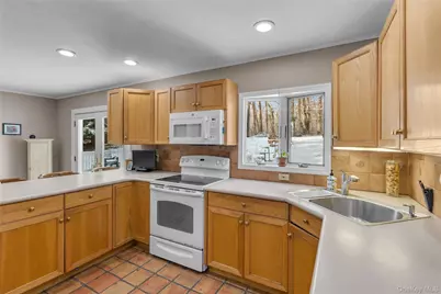 51 Sunken Meadow Road, Northport, NY 11768 - Photo 5