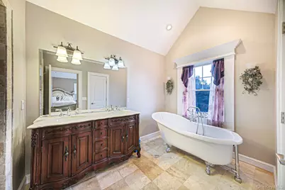 30 Hampton Drive, Center Moriches, NY 11934 - Photo 23