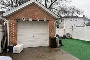 140-15 180th St, Jamaica, NY 11434 - Photo 5