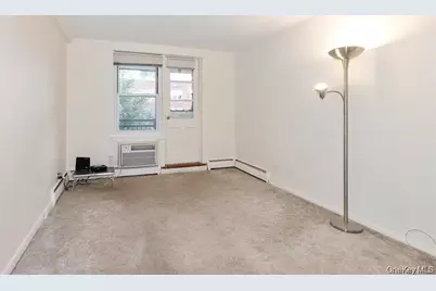 25 Canterbury Road #2F, Great Neck, NY 11021 - Photo 13