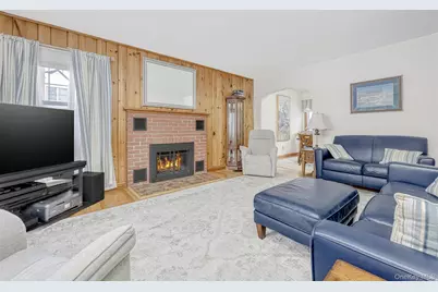 7 Woodland Place, Airmont, NY 10952 - Photo 3