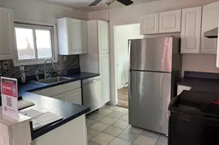 25 Gores Dr, Mastic, NY 11950 - Photo 5