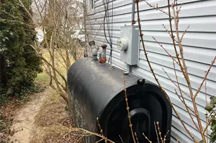 25 Gores Dr, Mastic, NY 11950 - Photo 11