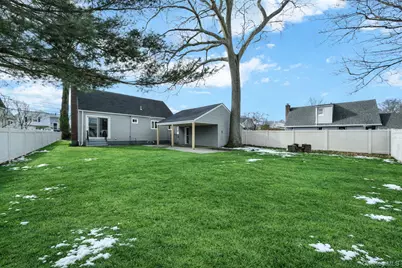 450 Rhodes Lane, West Hempstead, NY 11552 - Photo 3