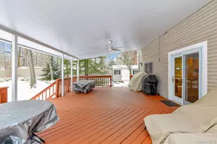 25 Sheryl Crescent, Smithtown, NY 11787 - Photo 39