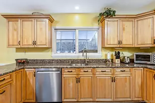 25 Sheryl Crescent, Smithtown, NY 11787 - Photo 21