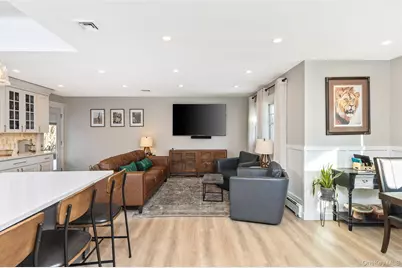 49 Lexington Avenue, Smithtown, NY 11787 - Photo 15