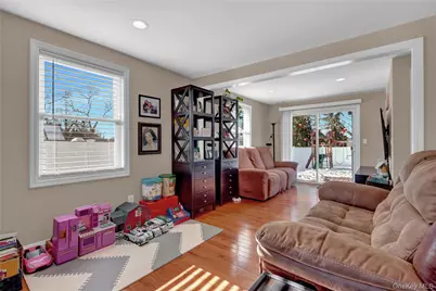 522 Browns Road, Nesconset, NY 11767 - Photo 7