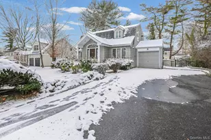 95 Oakdale Ln, East Hills, NY 11577 - Photo 29