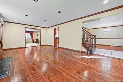 95 Oakdale Lane, East Hills, NY 11577 - Photo 7