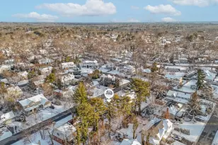 95 Oakdale Ln, East Hills, NY 11577 - Photo 33