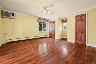 95 Oakdale Ln, East Hills, NY 11577 - Photo 19