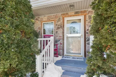 1661 Old Country Road #353, Riverhead, NY 11901 - Photo 5