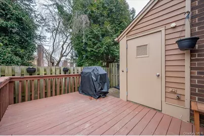 37 Greenway Lane, Rye Brook, NY 10573 - Photo 11