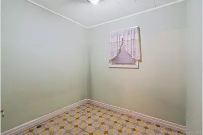 6923 59th Road, Maspeth, NY 11378 - Photo 9