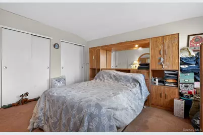 327 Willow Road E, New York, NY 10314 - Photo 15