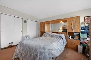 327 Willow Rd E, New York, NY 10314 - Photo 15