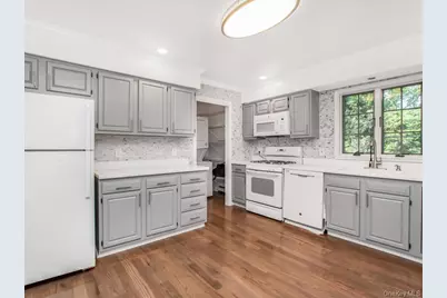 237 Brady Avenue, Hawthorne, NY 10532 - Photo 5