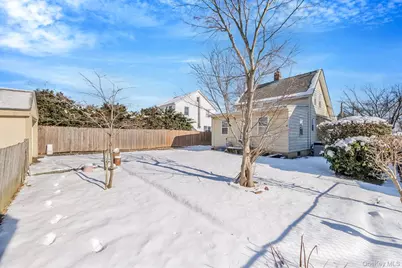 36 Frost Pond Road, Glen Cove, NY 11542 - Photo 9