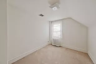 36 Frost Pond Rd, Glen Cove, NY 11542 - Photo 29