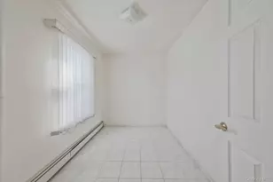 36 Frost Pond Rd, Glen Cove, NY 11542 - Photo 13