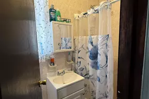 90-21 189th St, Hollis, NY 11423 - Photo 11