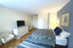 271-10 Grand Central Pkwy, Floral Park, NY 11005 - Photo 21