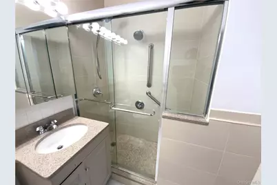 27110 Grand Central Parkway #1E, Floral Park, NY 11005 - Photo 23