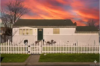 6 E Kissimee Road, Lindenhurst, NY 11757 - Photo 1