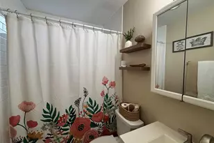 6 E Kissimee Rd, Lindenhurst, NY 11757 - Photo 13