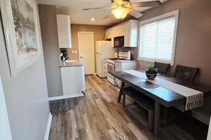 6 E Kissimee Rd, Lindenhurst, NY 11757 - Photo 5