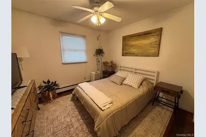 6 E Kissimee Road, Lindenhurst, NY 11757 - Photo 11