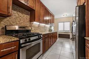 449 Argyle Rd, Cedarhurst, NY 11516 - Photo 11