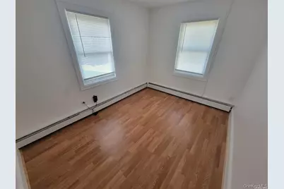 359 Erlanger Blvd, North Babylon, NY 11703 - Photo 15