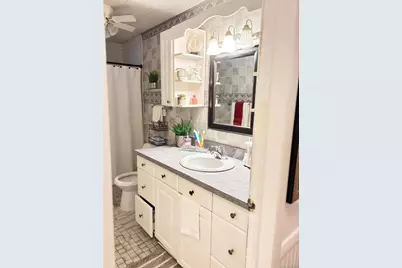 1454 Illinois Avenue, Bay Shore, NY 11706 - Photo 21