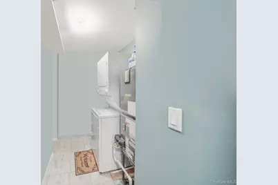 852 Skyline Drive, Coram, NY 11727 - Photo 11