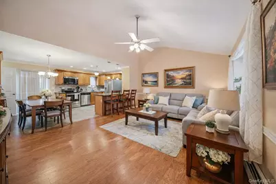 7 Poinsetta Avenue, Middle Island, NY 11953 - Photo 3