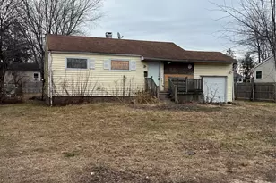 743 Hoffman Ave, Bellport, NY 11713 - Photo 3