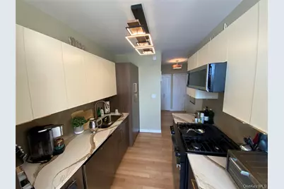 26910 Grand Central Parkway #9E, Floral Park, NY 11005 - Photo 15